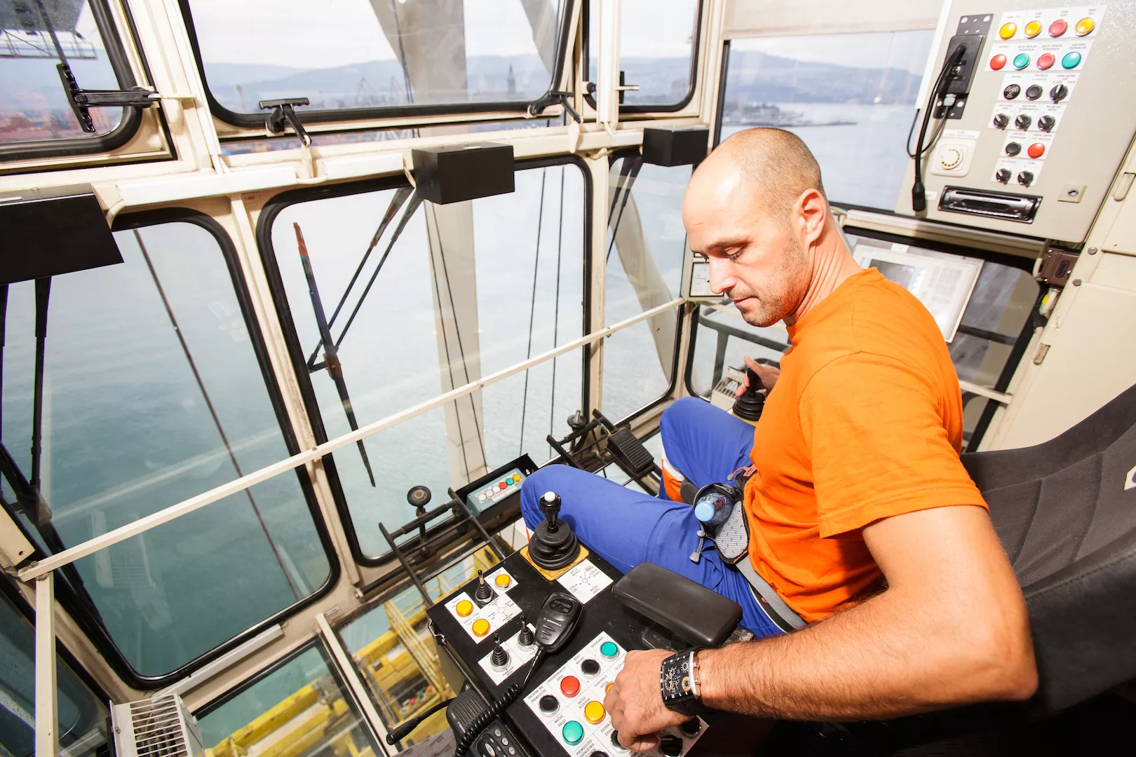 Mammoet Is Now Hiring Crane Operators Edmonton, AB Canada Careers Hub